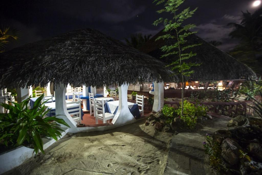Chez Maggie Hotel & Restaurant موروندافا المظهر الخارجي الصورة