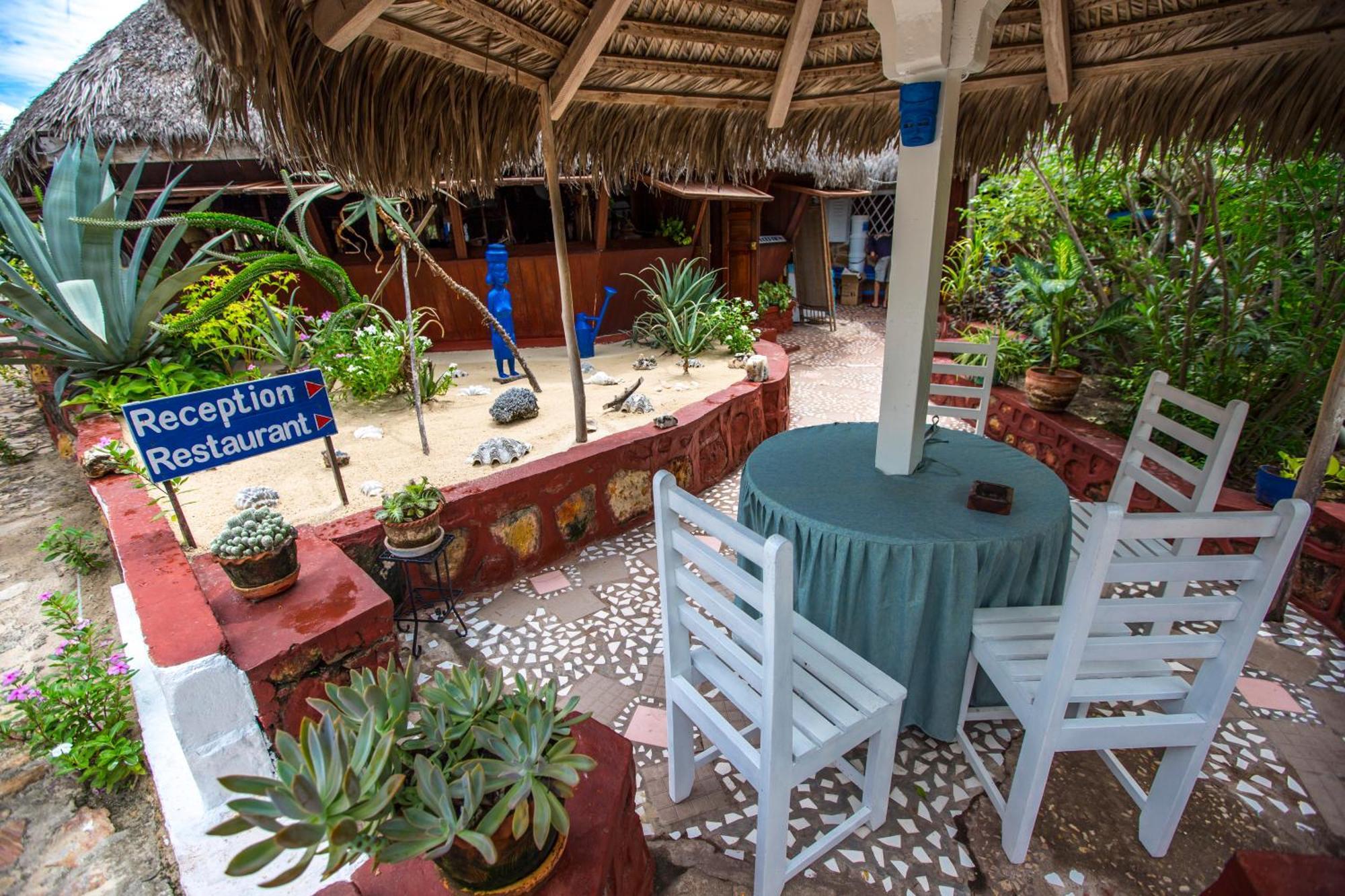 Chez Maggie Hotel & Restaurant موروندافا المظهر الخارجي الصورة